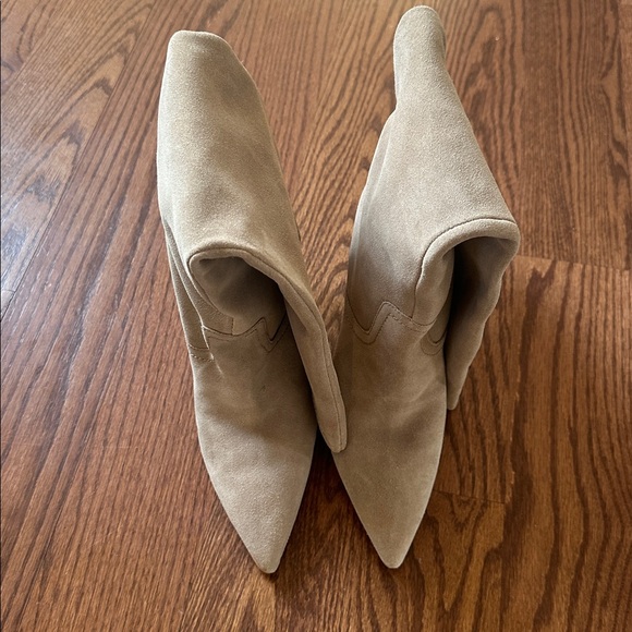 Dolce Vita Elegant Tan Women's Boots - Picture 2 of 2